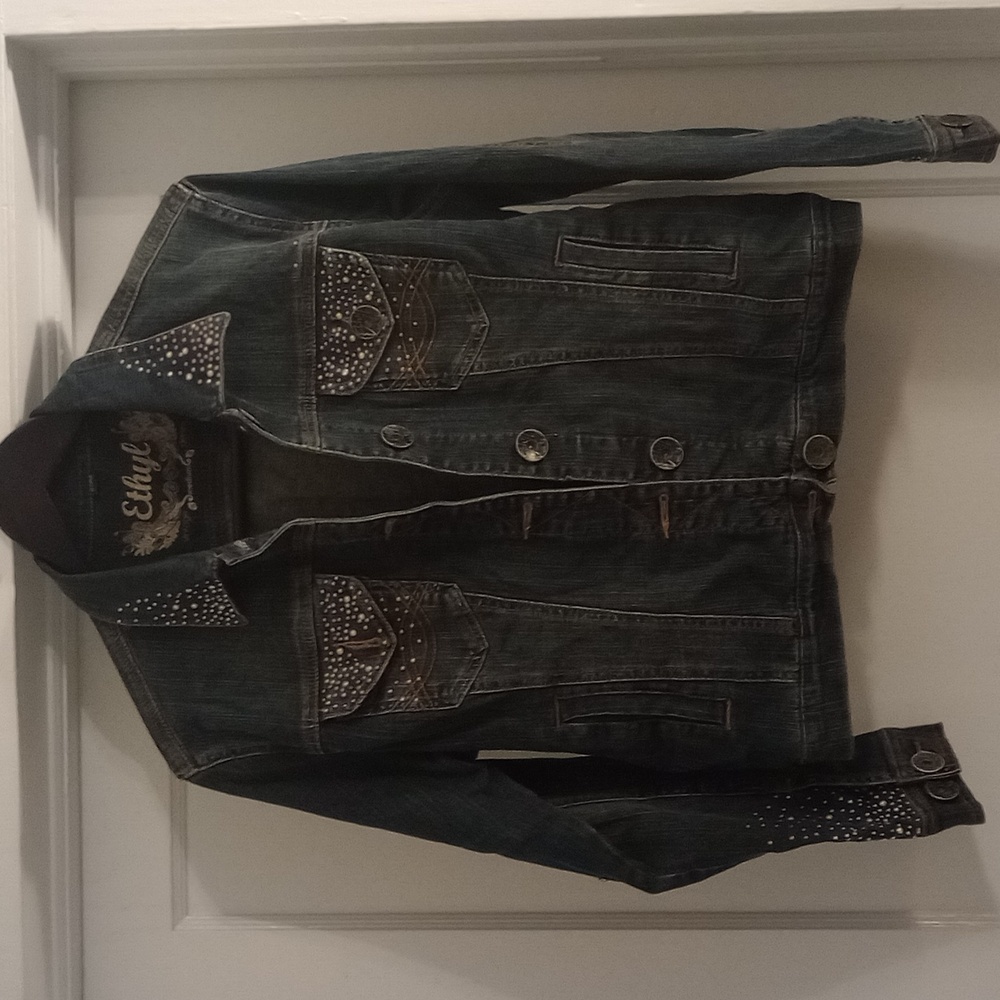 Ethyl vintage denim jacket. Rhinestones. Pre-owned,like new. Med